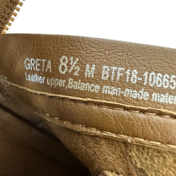 BareTraps Greta Suede Ankle Booties 8.5 - Picture 10 of 13